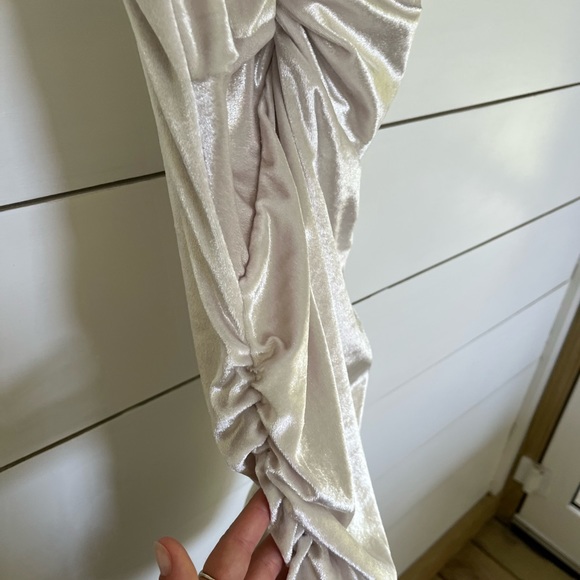 Lucy in the sky silver ruched dress - Picture 4 of 5